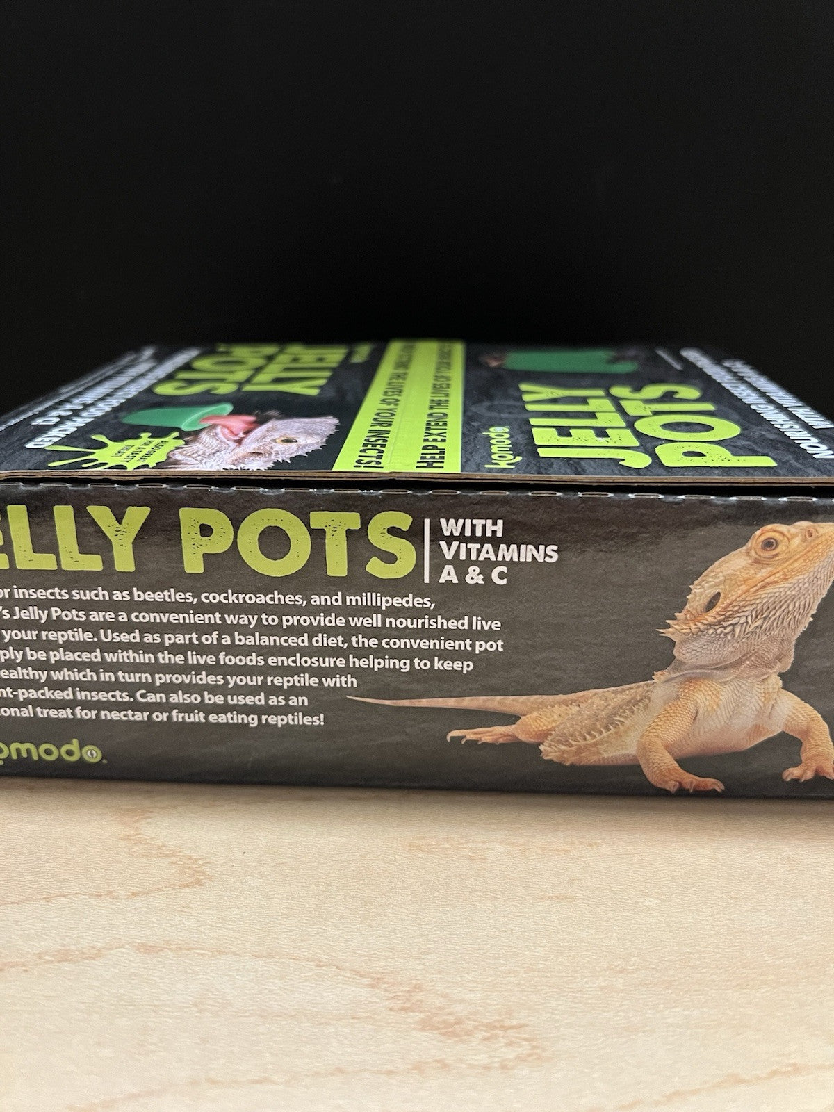 Komodo Jelly Pots Mixed Fruit Flavor Insect Food 40 Count Display (16g per Cup)