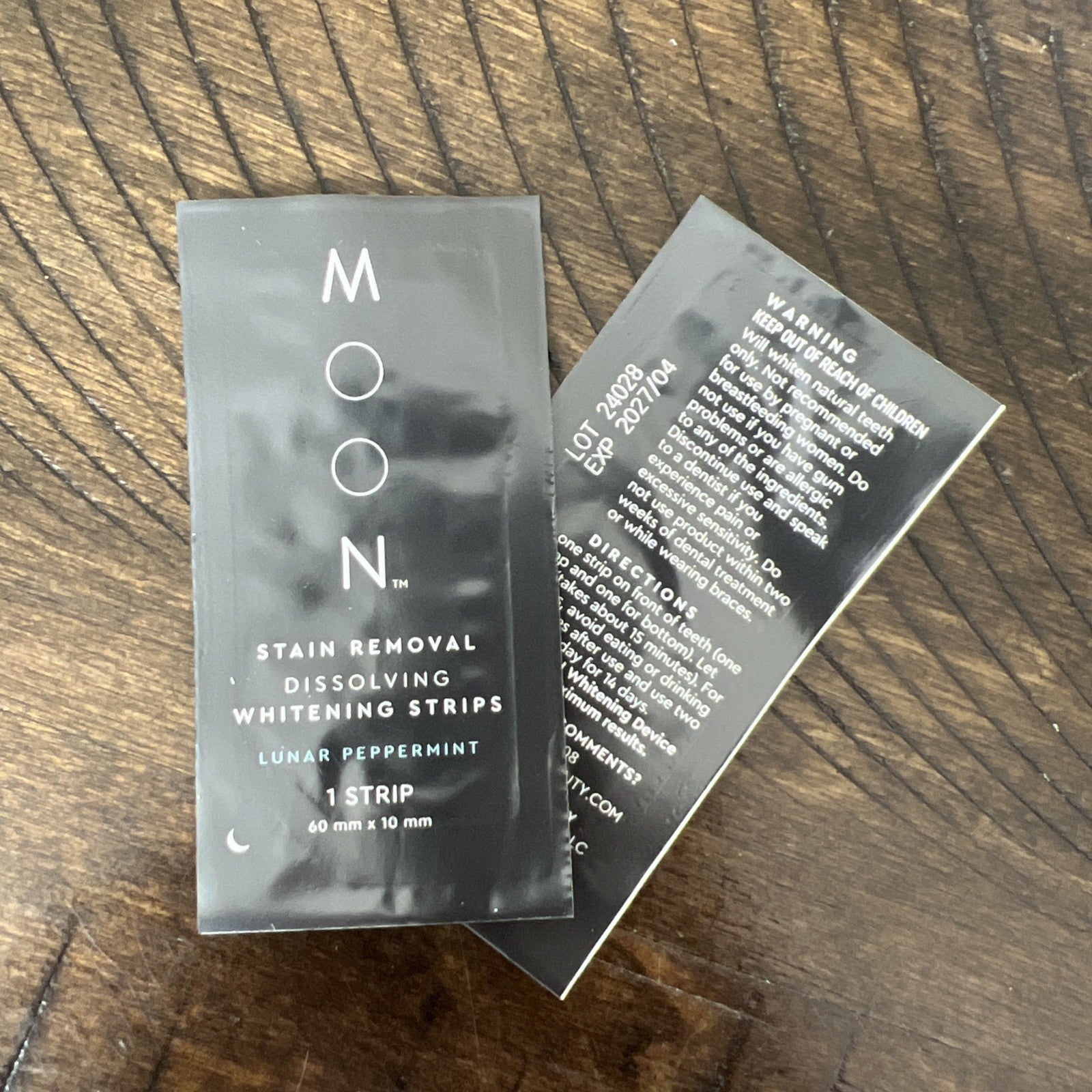 Moon Teeth Whitening Device, 56 Dissolving Strips, Charger & Case New! In Box