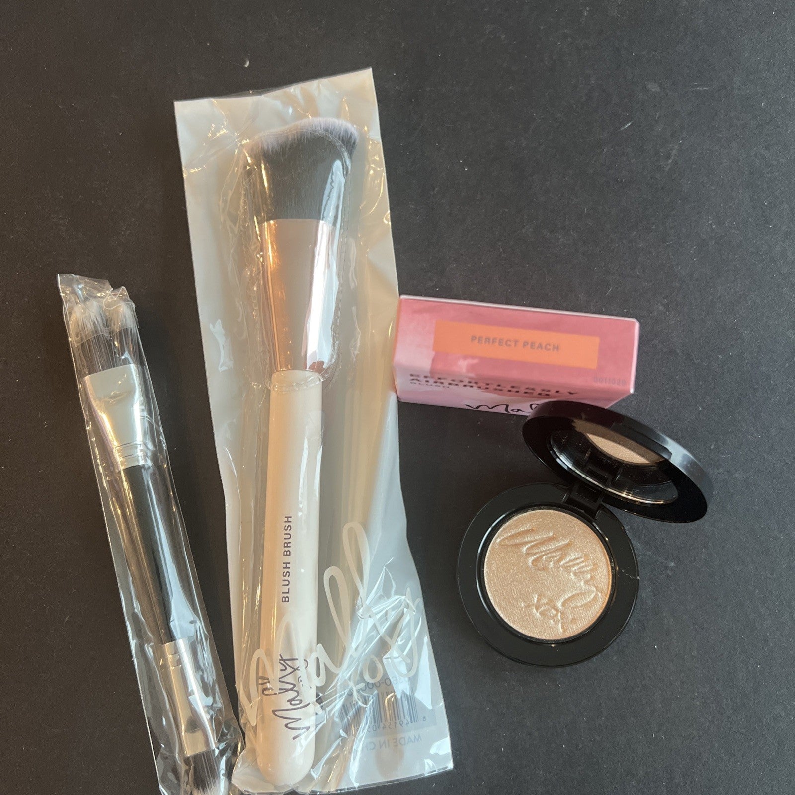 Mally XO EFFORTLESSLY AIRBRUSHED Highlighter Stardust & Blush Brush Set (4pc)